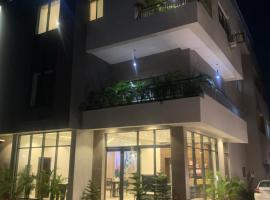 Greywood Hotel and Apartments, hotelli kohteessa Ikeja