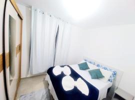 Apartamento perfeito para família, hotel with parking in Curitiba