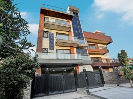 Townhouse 1204 Hotel Xanthe، فندق في نويدا