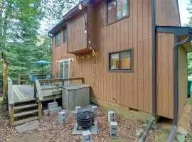 Furnished Deck and Game Room Cabin in Tobyhanna