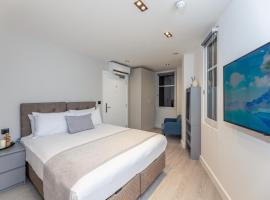 Diff-Rent Living, hotel in Harrow