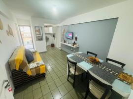 Confortável quarto e sala com Manobrista, Wi-fi, Tv Smart - Apto 208, resort en Maceió