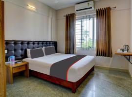 Collection O Premium Crystal Residency, hotel in Kakkanad