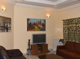 London Innn, apartment in Bijilo