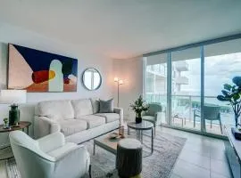Direct Bayview One Bedroom Condo in Coconut Grove Includes parking