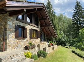 Relais Courmayeur - Fiore di bosco - Mont Blanc - Italia, hotell i Courmayeur