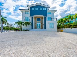 Welcome to Paradise Villa: A luxury home in Sombrero Beach, Florida Keys., hotel in Marathon