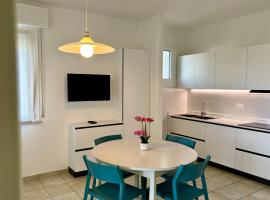 Villa Giorgio 4 Terrazza Privata、ビビオーネのホテル