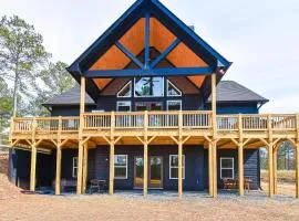 Mountain Peak Lodge: Where Games and Views Meet