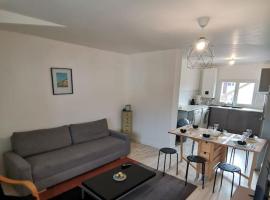 Appartement Spacieux 80 m2, hotel in Bobigny