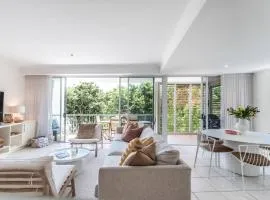 Heart of Sunshine, Spacious Apt with Pool & Garden
