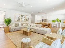 Paradise on Pacific ~ New Sunshine Beach Luxe Home