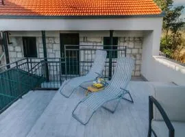 Holiday house with a swimming pool Primorski Dolac, Zagora - 22831