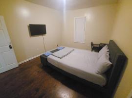 Staycation Haven Room, apartmen di Newark