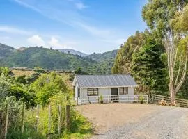 Hilltop View - Nikau Valley Paraparaumu Cottage