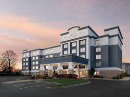 夏洛特/康科德米爾斯賽道萬豪春季山丘套房酒店，康科特的飯店