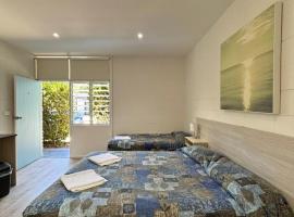 Time and Tide Hotel Motel, hotel em Deewhy