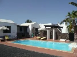 Villa mit Pool und herrlichem Meerblick