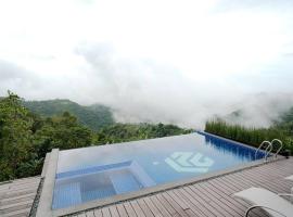 Ikigai Luxury Nature Lounge w/ Mountain View، فندق مع موقف سيارات في Balamban