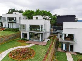 Rung Thong Nui Voi Villa & Resort, θέρετρο σε Ðưc Trọng