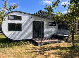 Tinyhouse Friesland, cottage in Houtigehage