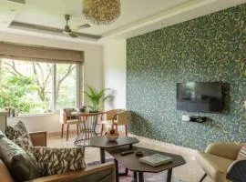 Luxurious Apartment with a Pool near Candolim 11