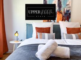 UPPER ROOM Apartment im Zentrum mit kostenfreiem Parkplatz、ノイシュタット・アン・デア・ヴァインシュトラーセのホテル