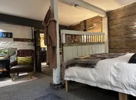 Charming two-bedroom apartment, One Drake Road, Tavistock
