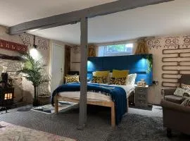 Charming two-bedroom apartment, One Drake Road, Tavistock