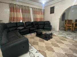The Girls Guest house, hotel en Banjul