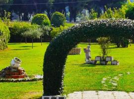 -Villa Gardenia- [Private Garden & Free Parking] – domek wiejski w mieście Il Romito