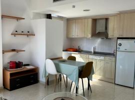 Apartaments Superiors MTB Only Couples, viešbutis Ljoret de Mare, netoliese – D'en Plaja Castle