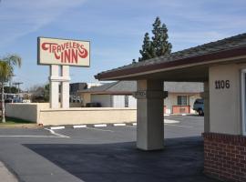 Travelers Inn Manteca、マンテカの駐車場付きホテル