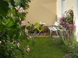 Ferienhaus in Trittenheim mit Privatem Garten, hotel v destinácii Trittenheim