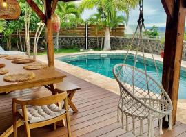 Villa Rosa Palma 10 personnes piscine chauffée à St Gilles les bains, οικογενειακό ξενοδοχείο σε Saint-Paul