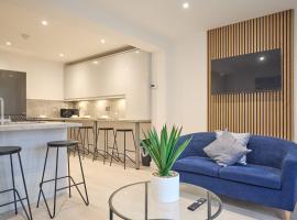 Modern 5 Bedroom Fully upgraded with Free Parking, hotell med parkering i Earlham