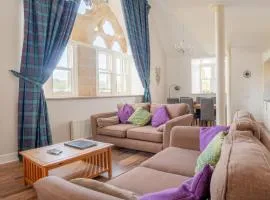 The Caledonian 3 Bedroom Self Catering Apartment in historic Abbey