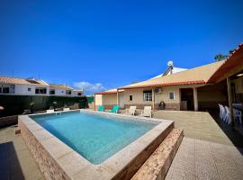 Albufeira Summer Villa 2 with Pool by Homing, hotel in Albufeira