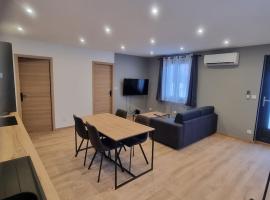 Superbe appartement T2 climatisé, idéalement situé, hotel v destinaci Ugine
