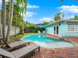 Zach's Tropical Pool House