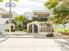 Hospedaje a pocos metros del mar y del Centro histórico