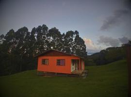 Cabana de Campo Café da Manhã Sítio da Serrinha, hotel en Bom Retiro