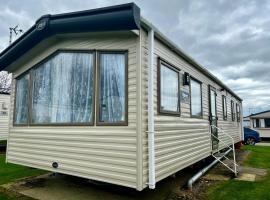 Broadland Sands Holiday Park, camping resort en Corton