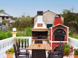 Loutra Holiday House, Hotel in Petrití