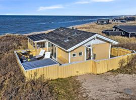 Holiday Home Kiana - all inclusive - 15m from the sea by Interhome, hytte i Hjørring