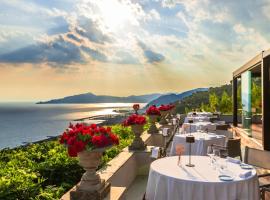 Villa Riviera Resort, hotel Lavagnában