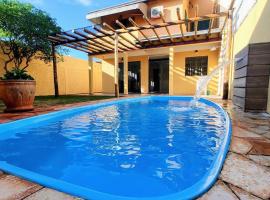 Sobrado Com Piscina proximo aeroporto, villa en Campo Grande