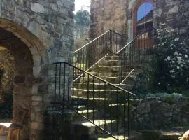 une chambre d hôtes avec petit dejeuner