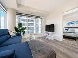 Upscale 1BR Condo with King Bed and Amazing Cityscape Views