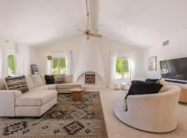 Airway to Heaven - Joshua Tree Home w Cowboy Tub